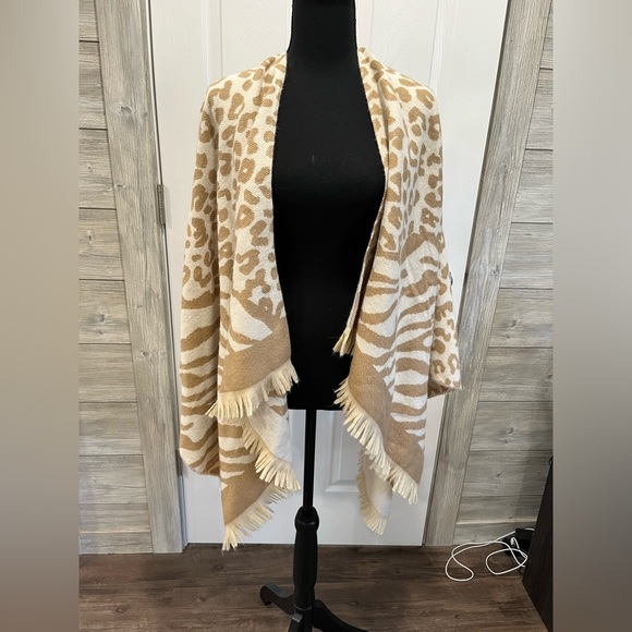 Pholya Shawl - Picture 3 of 5